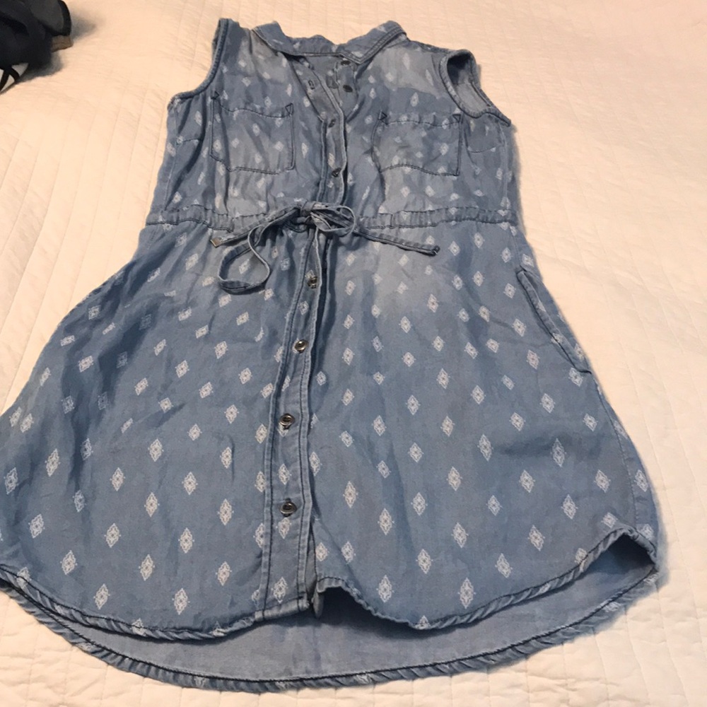 Sleeveless denim dress